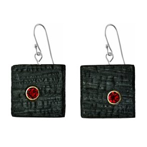 Shou Sugi Ban Small Square - Garnet