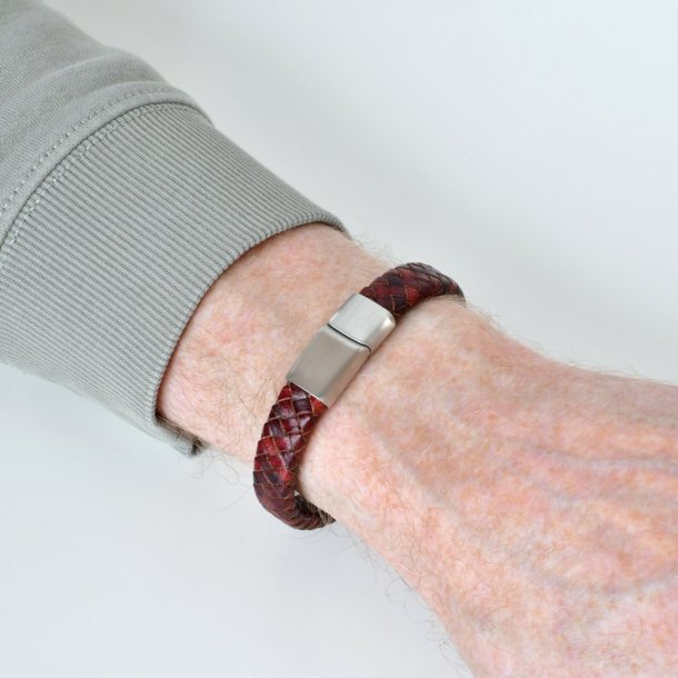 Flettet l�derarmb�nd 12x5 mm - r�dbrun