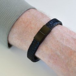 Flettet lderarmbnd 12x5 mm - sort